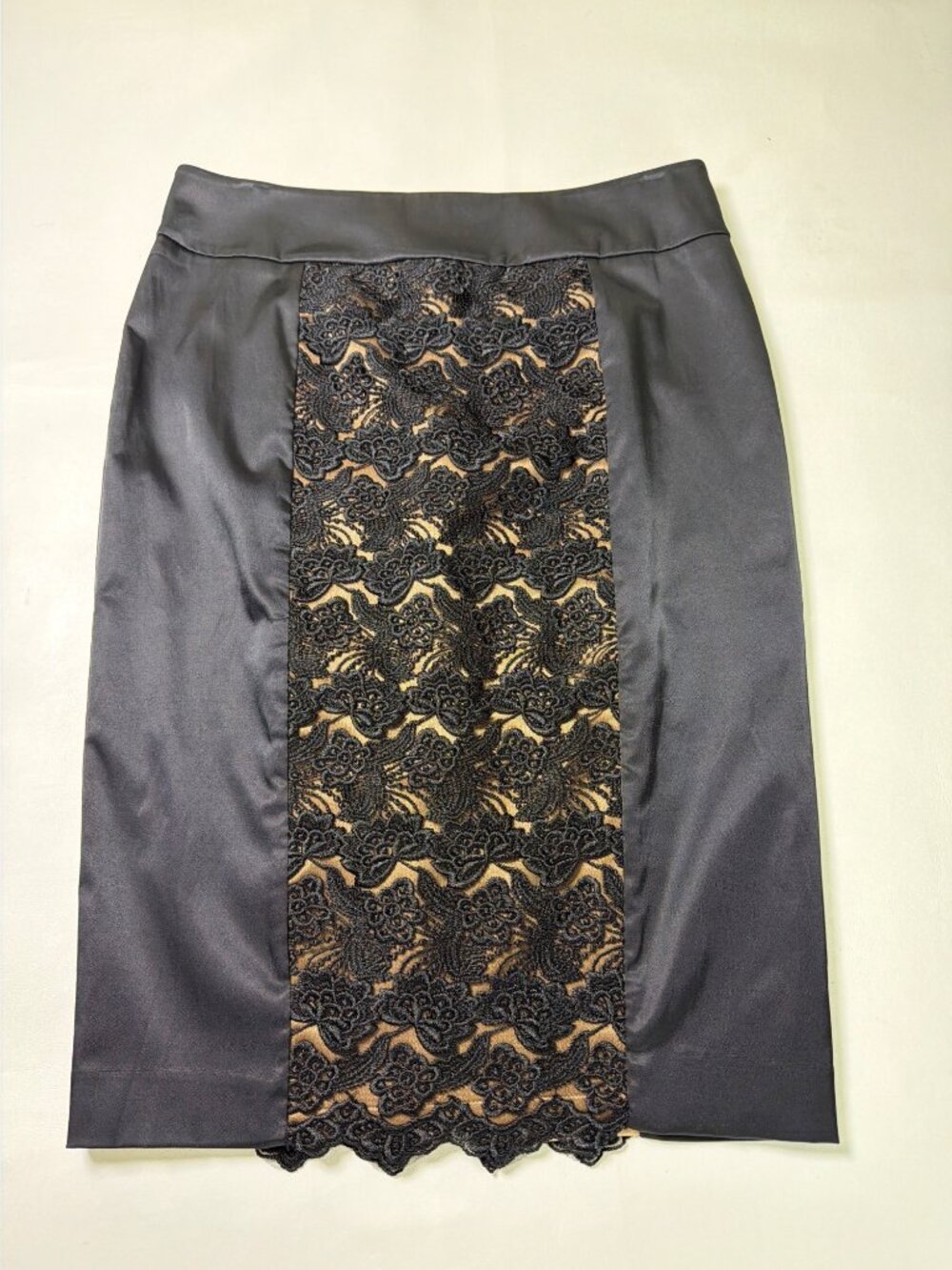 Bebe Womens Black Pencil Skirt Size 8 Lace Overlay Back Slit Elegant Style